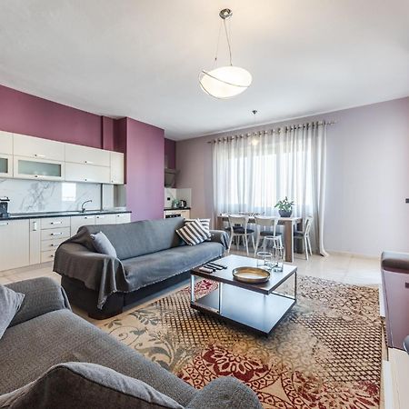 Main Square Apartment Dıraç Dış mekan fotoğraf