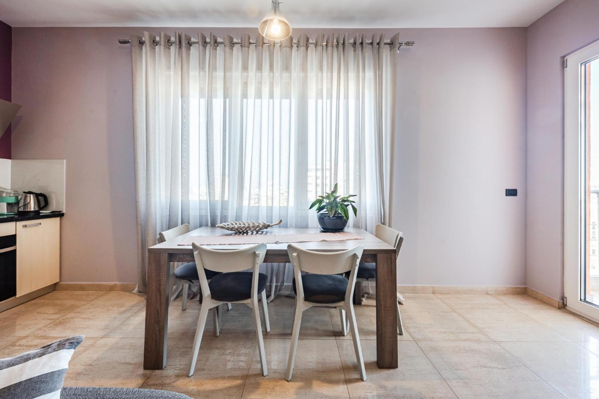 Main Square Apartment Dıraç Dış mekan fotoğraf